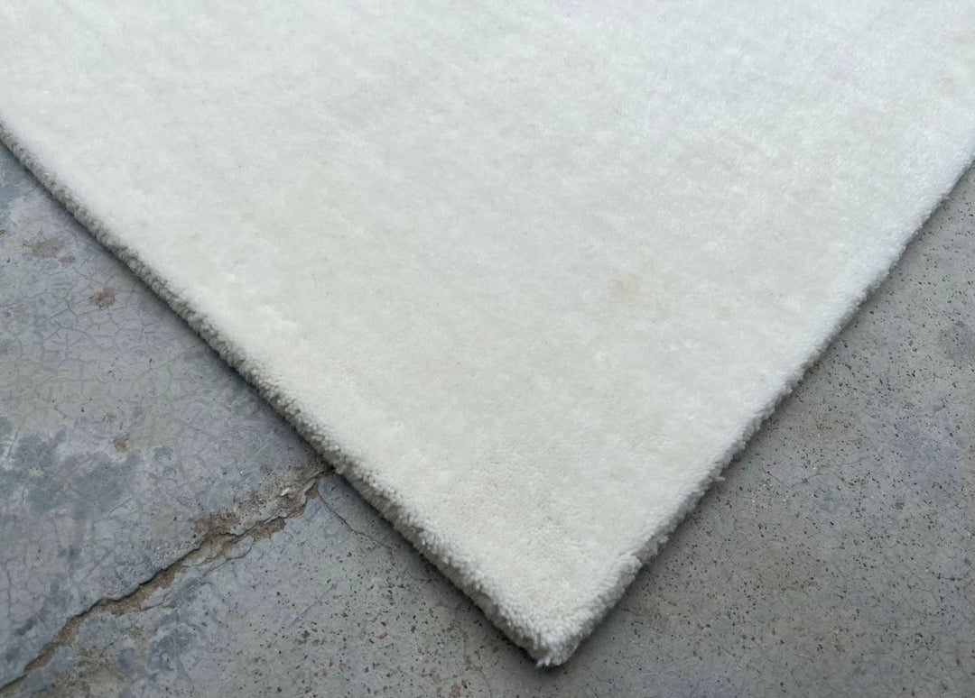 Dazzle White Ivory Color Handloom Knotted Rug 100% Pure Wool