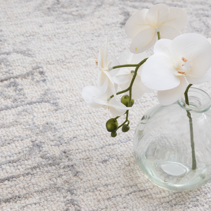 Zuri Orient Ivory Wool Rug