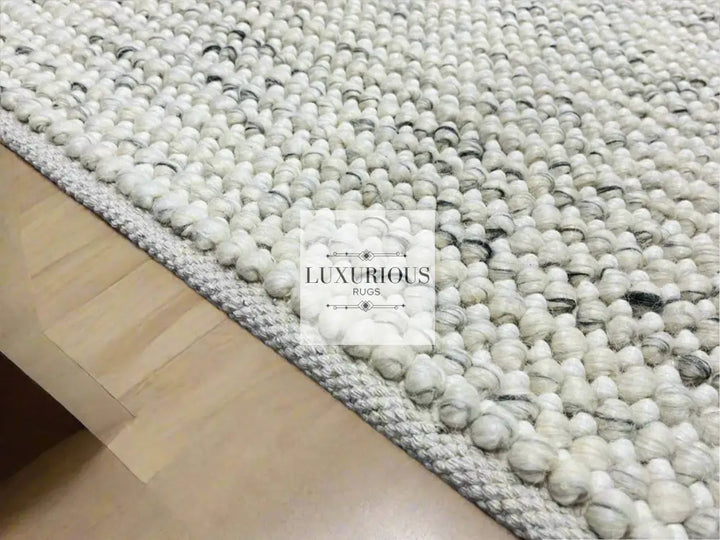 Pebbles Cherry Ice Ivory white Grey Hand-Woven wool Rug