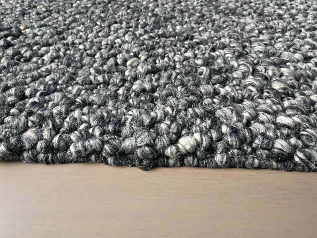 Fish Eye - Steel Multi Pure Wool with Minimal Shedding for a Timeless Touch