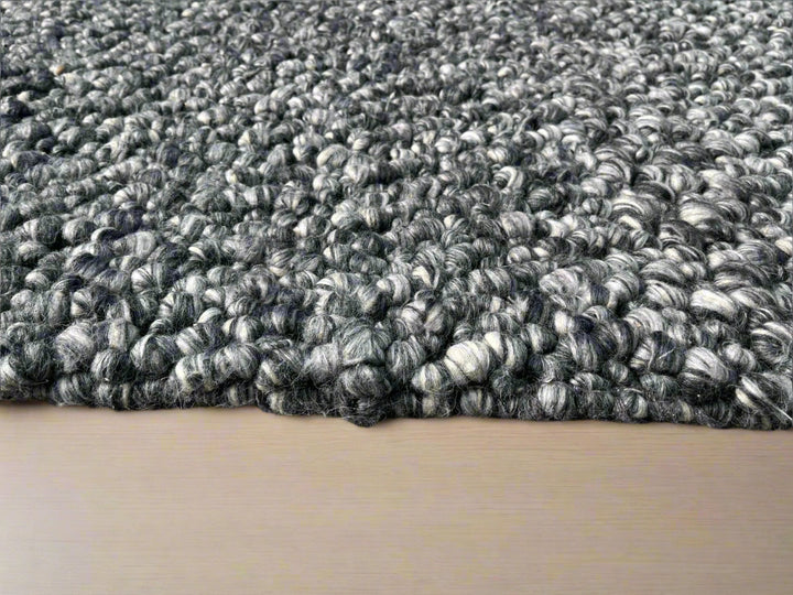 Fish Eye - Steel Multi Pure Wool with Minimal Shedding for a Timeless Touch