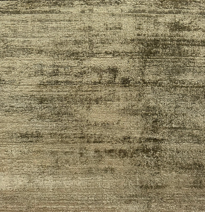Amora Blade Olive Green Handloom Rug – 100% Viscose