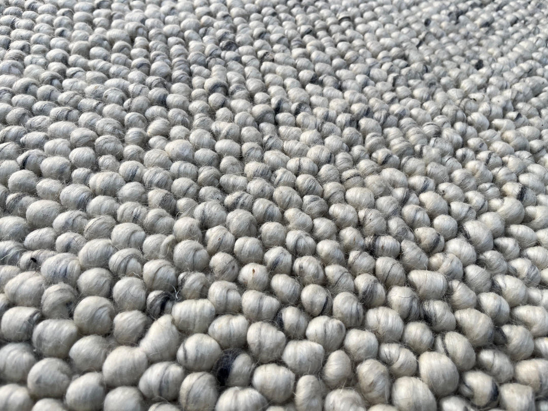 Pebbles Ice Ivory white Grey Hand-Woven wool Rug