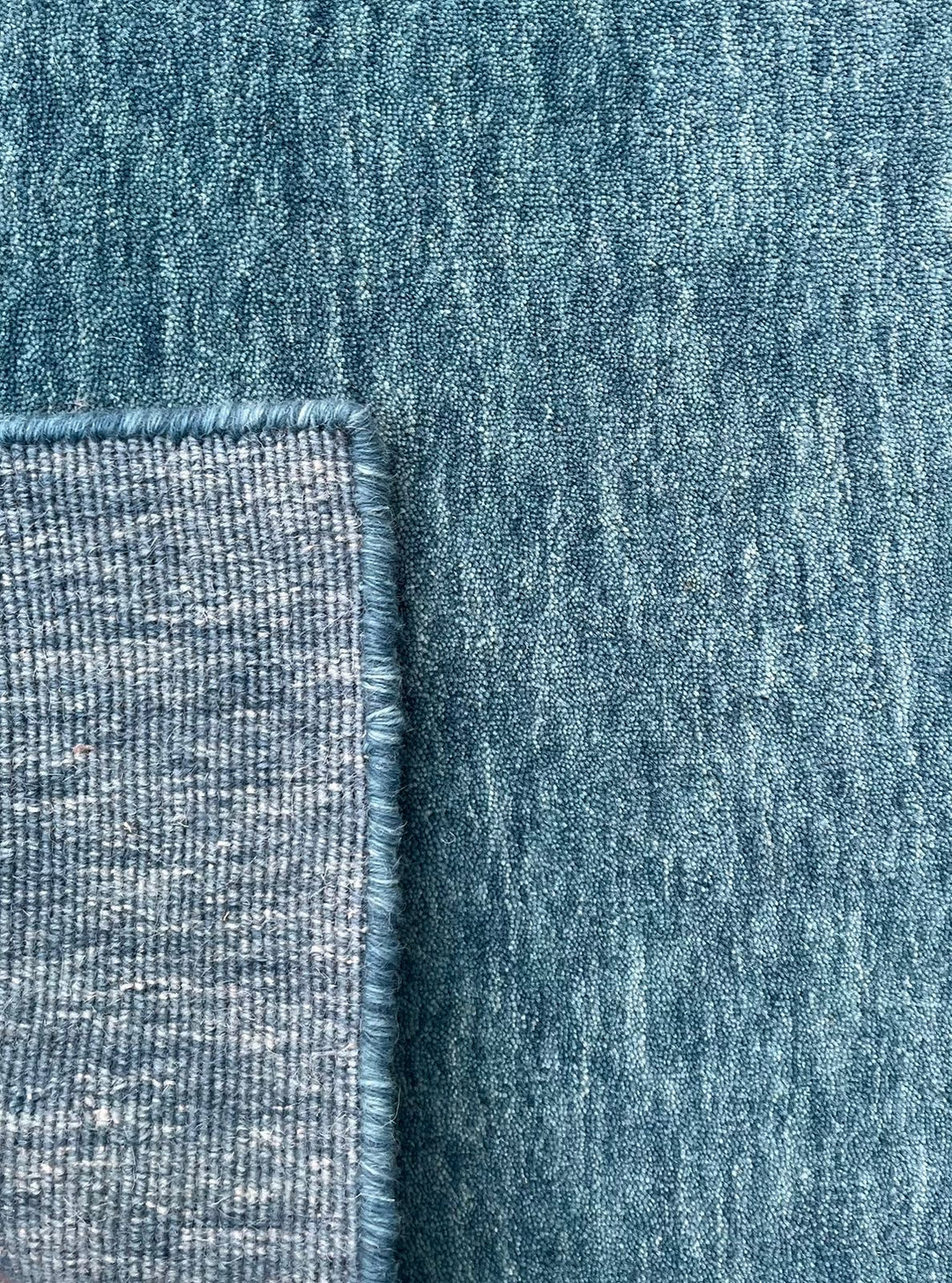 Dazzle Ocean Breeze Color Handloom Knotted Rug 100% Pure Wool