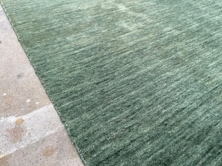 Dazzle Green Color Handloom Knotted Rug 100% Pure Wool