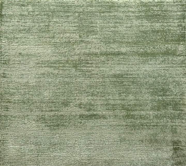 Amora Blade Green Handloom Rug – 100% Viscose