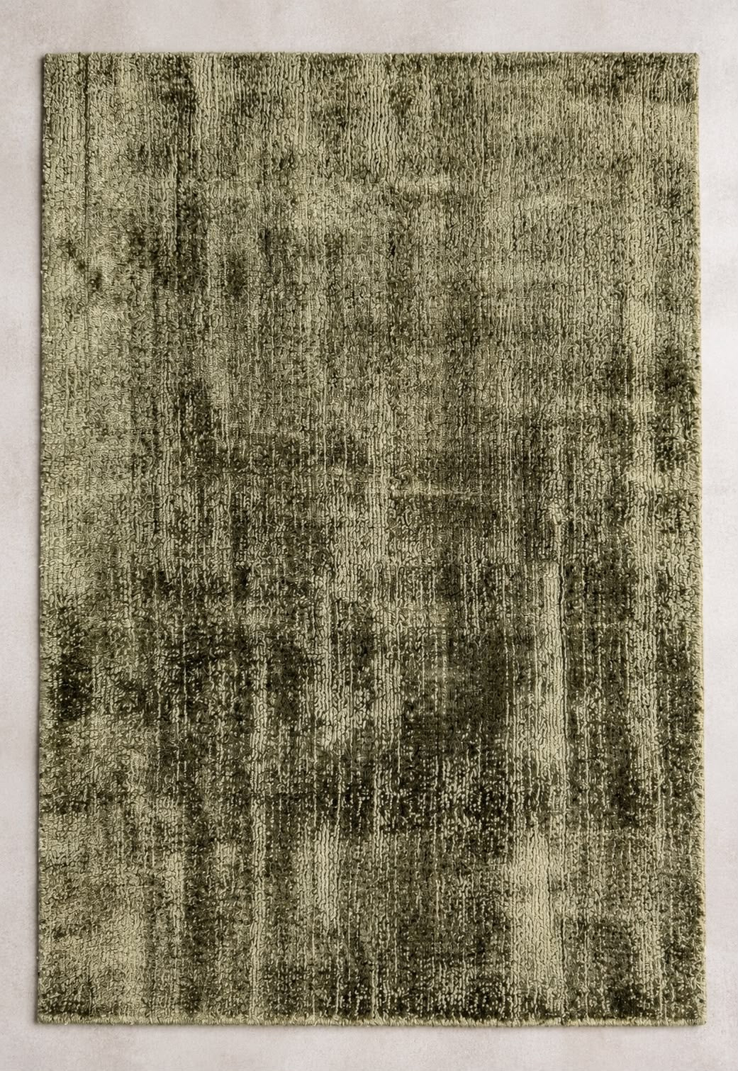 Amora Blade Olive Green Handloom Rug – 100% Viscose