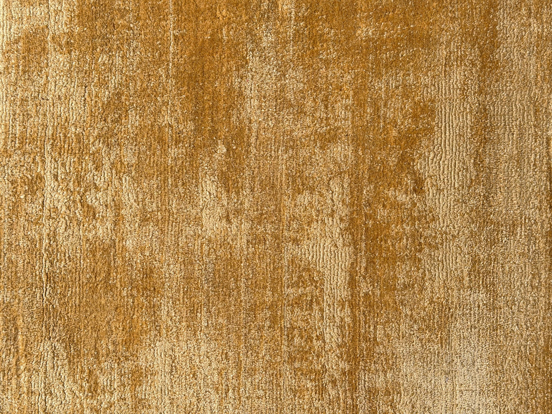 Amora Blade Gold Handloom Rug – 100% Viscose