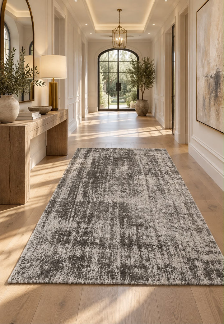 Amora Blade Charcoal Handloom Rug – 100% Viscose