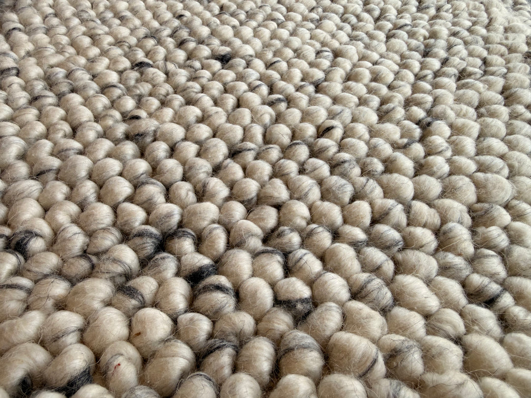 Pebbles Ice Ivory white Grey Hand-Woven wool Rug