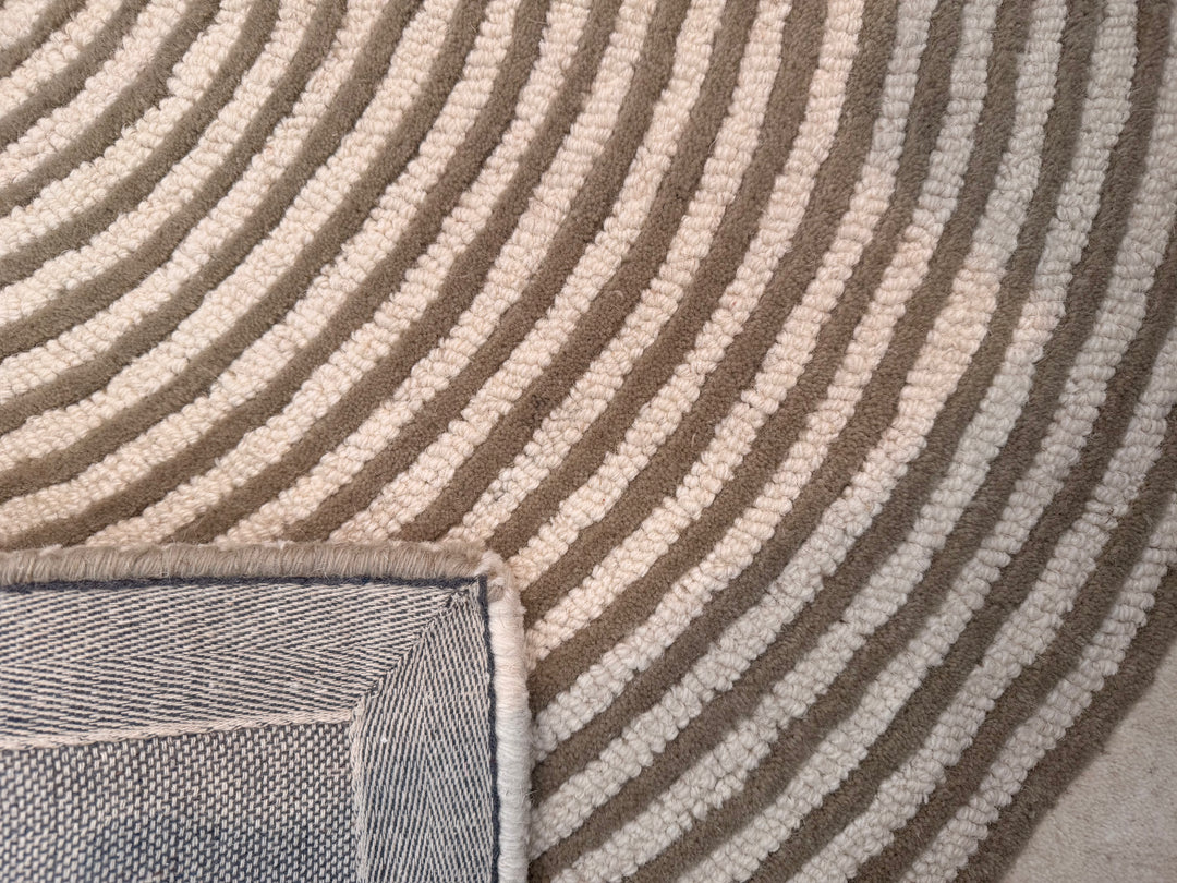 ARIA Viper Modern Rug 100% Wool Olive and Ivory Hand Tufted Rug