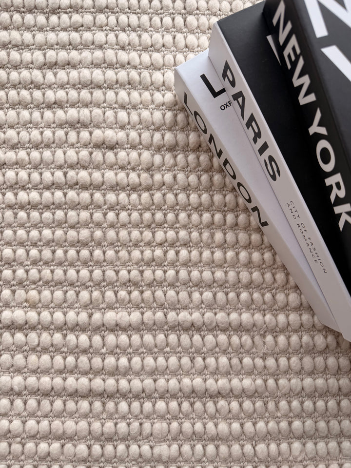 SKANDI IVORY White Felted Color Chunky Wool rug