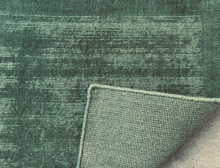 Crimson Bloom Green 100% New Zealand wool Rug