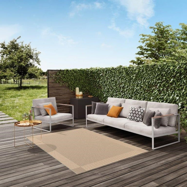 OUTDOOR - 3900 VERANDAH 820