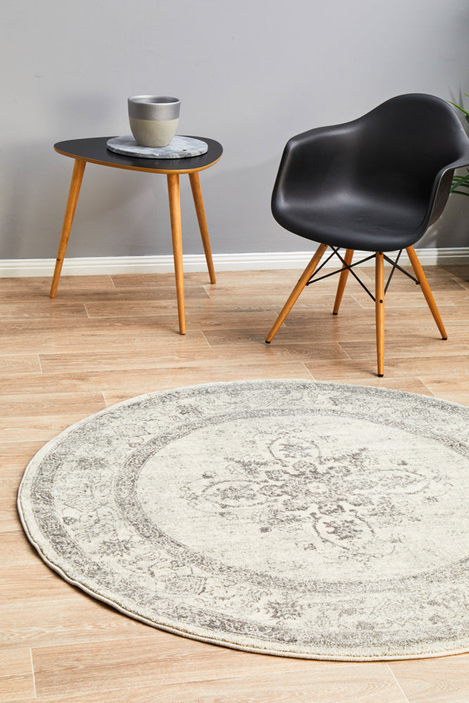 Bleet Center Medallion Silver Round Rug