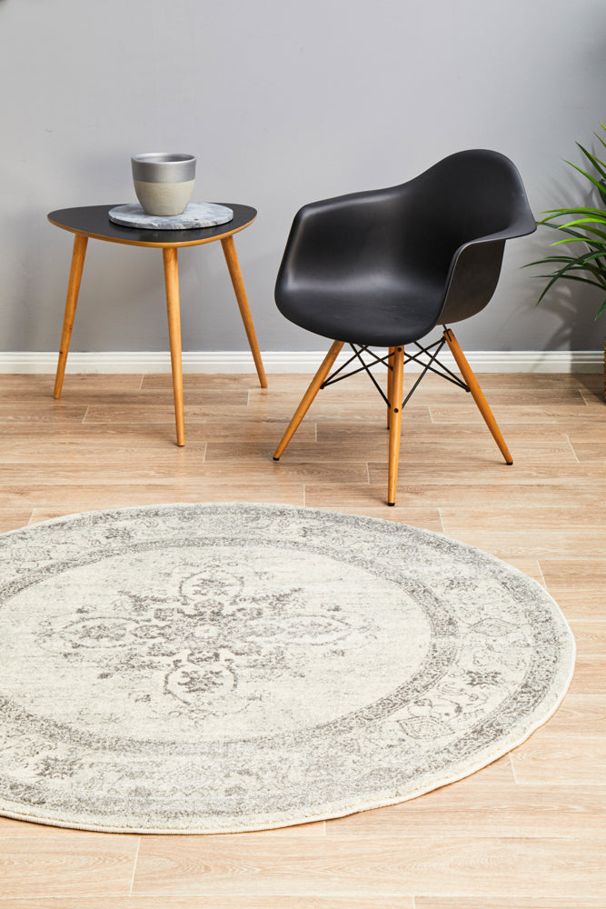 Bleet Center Medallion Silver Round Rug