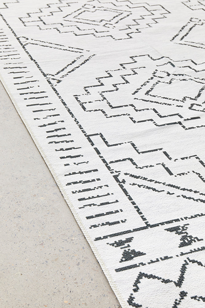 Kindred Leeroy White Washable Rug