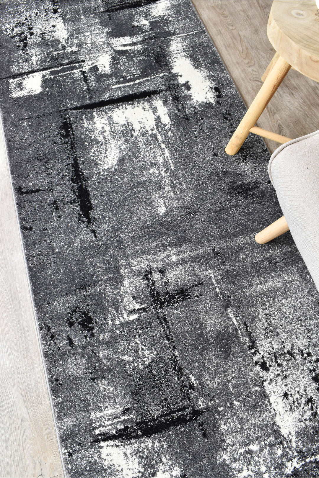 Novus 53A Light Grey Dark Grey Runner