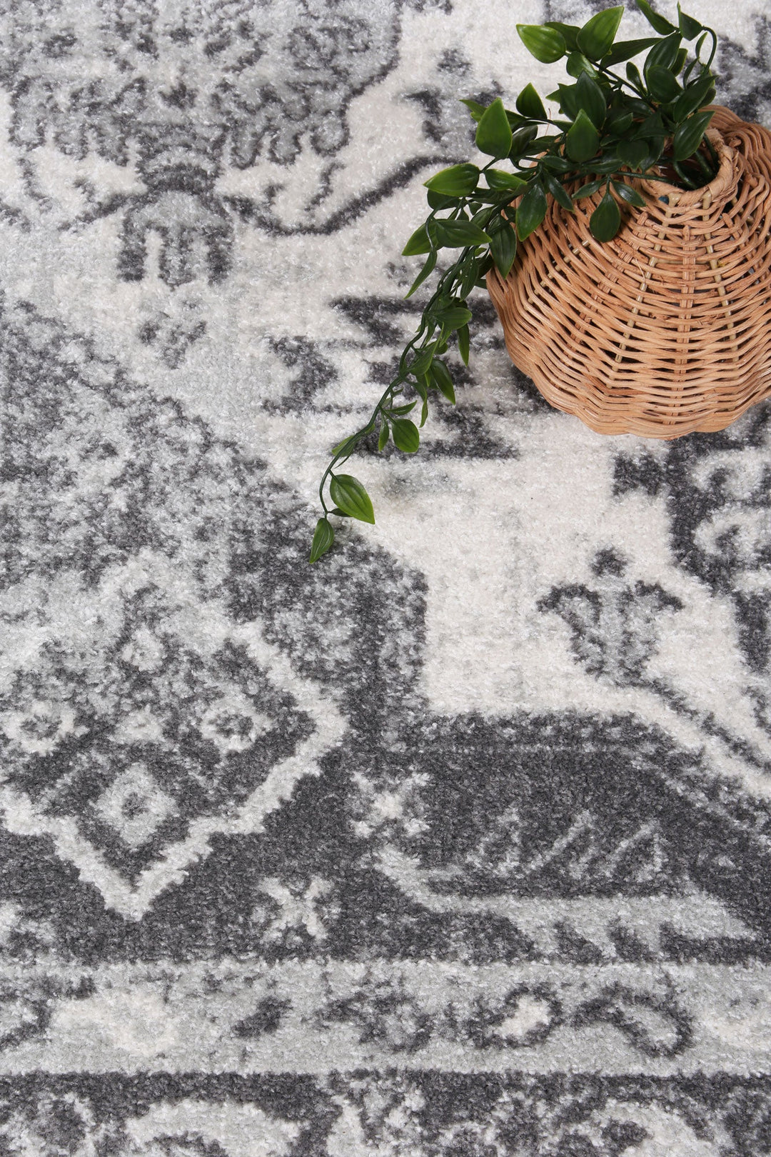 Frankie Pau Cream & Grey Traditional Rug