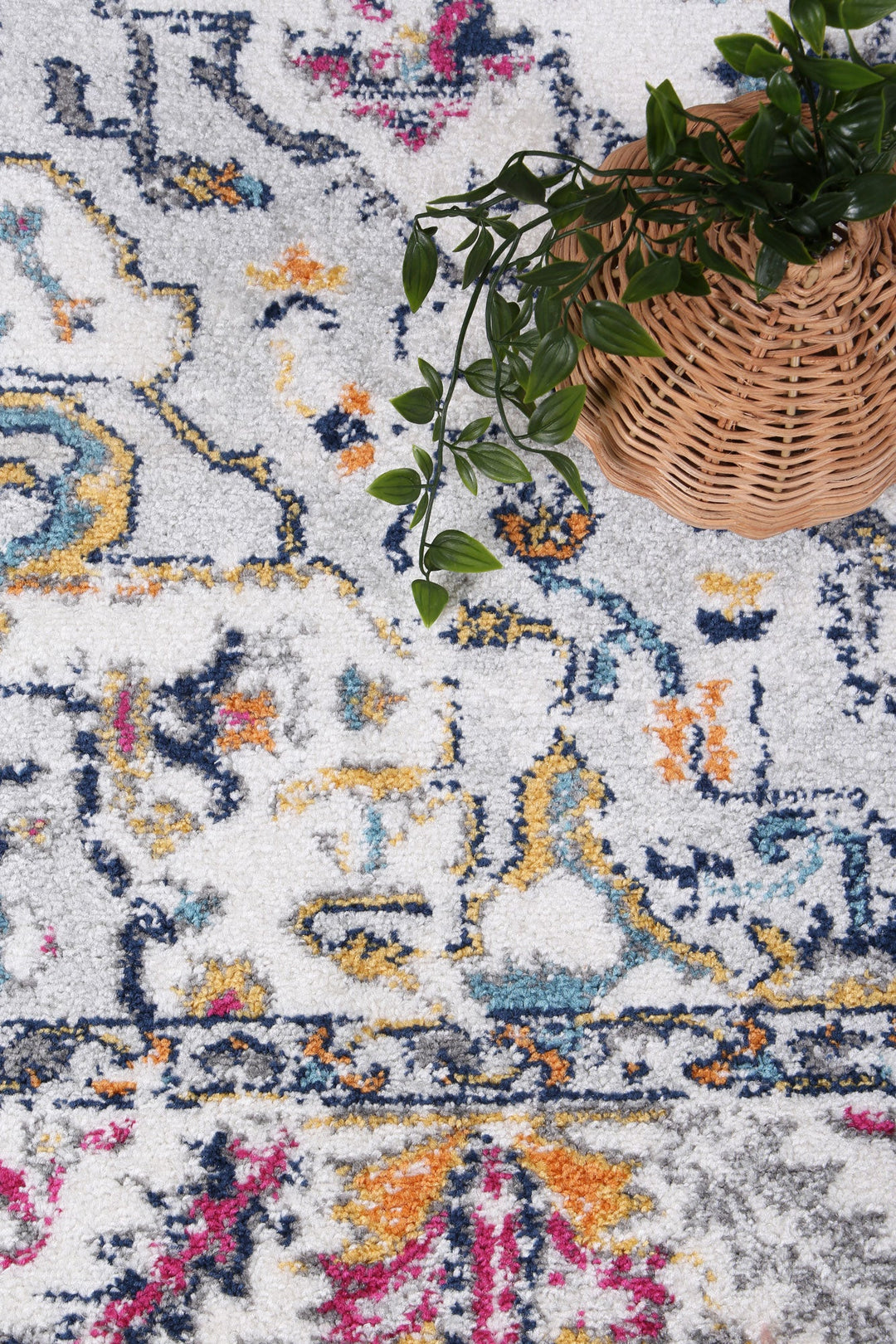 Frankie Toulouse Multi Traditional Rug