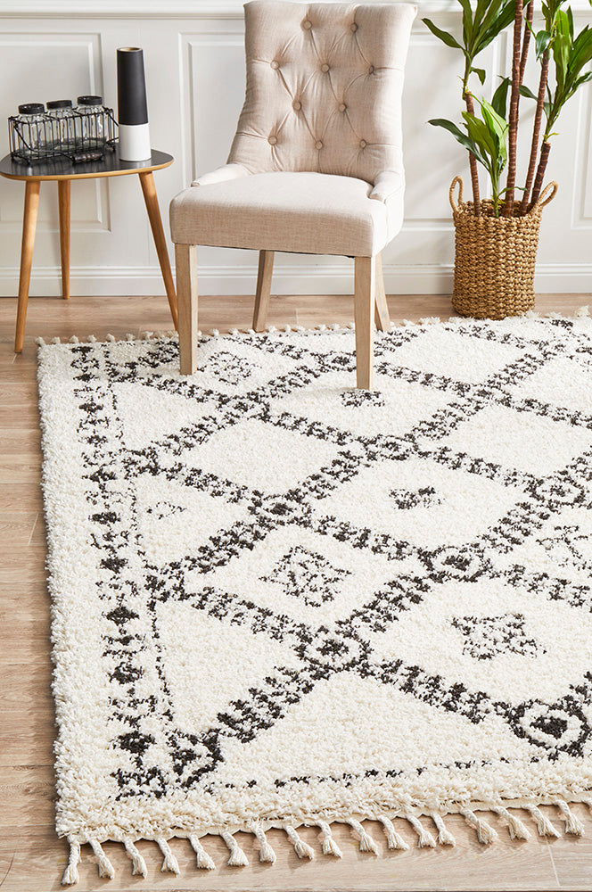 Saffron 33 White Runner Rug