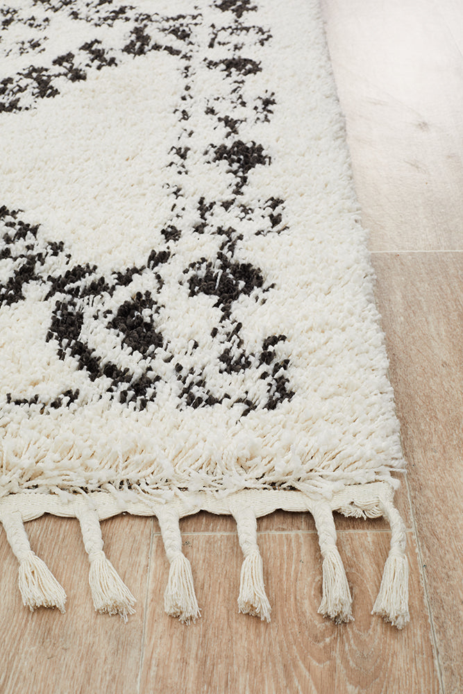 Saffron 33 White Runner Rug