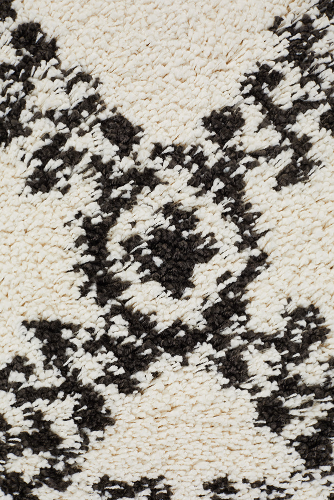 Saffron 33 White Runner Rug