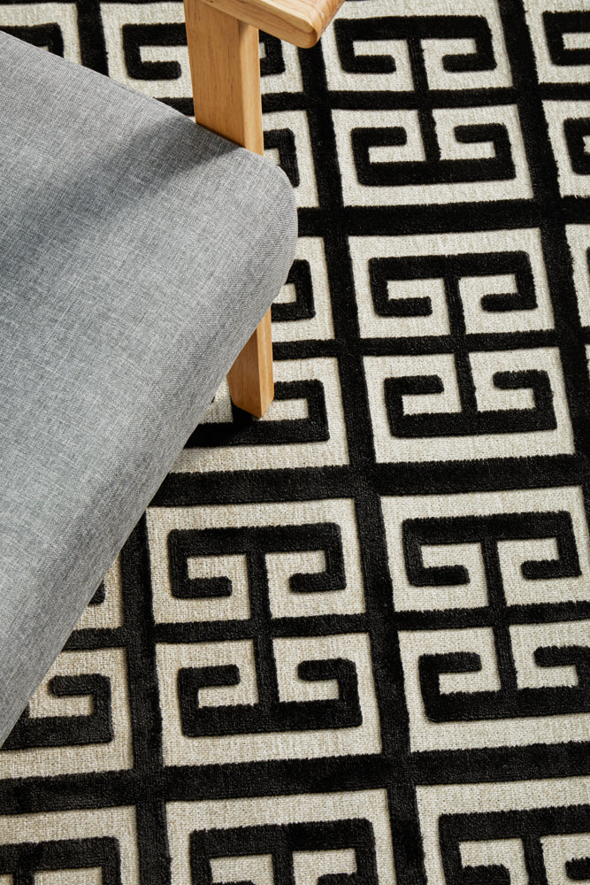 York Brenda Black & Gold Rug