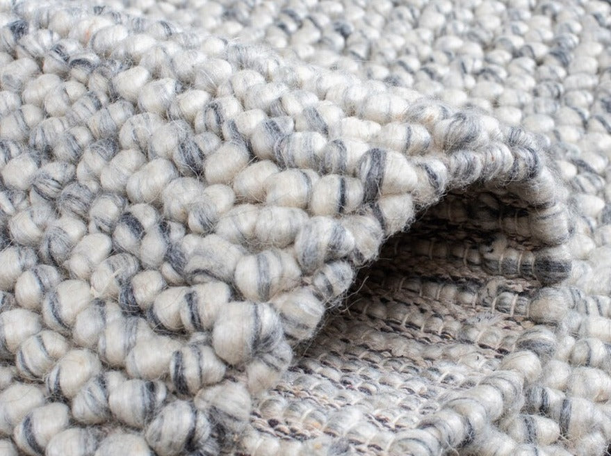 Pebbles, Hand Woven 80% Wool, 20% Cotton Rug - Light Grey / Ivory Rug  - Luxurious Rugs